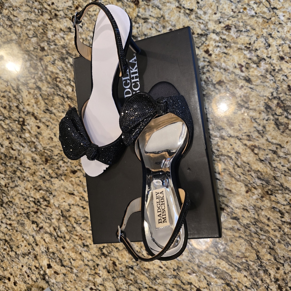 Badgley Mischka Black Slingback Heels with Sparkly Finish - Picture 4 of 10